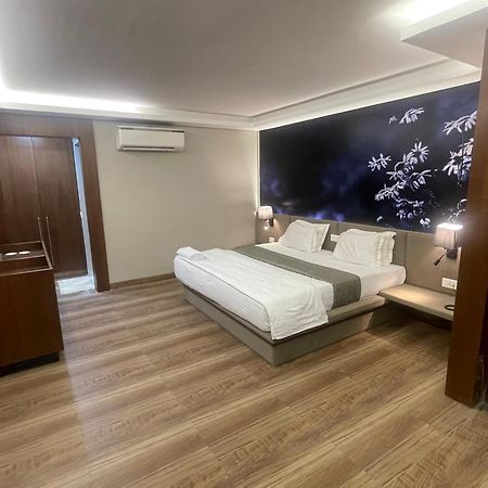 Lch Fitness Otel Indore Dış mekan fotoğraf
